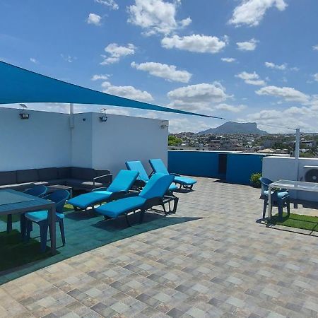 Flic En Flac Beach Penthouse Экстерьер фото