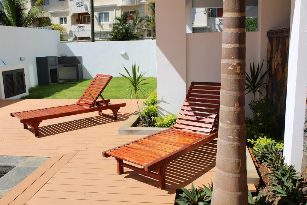 Flic En Flac Beach Penthouse Экстерьер фото