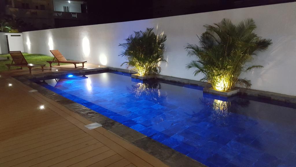 Flic En Flac Beach Penthouse Экстерьер фото